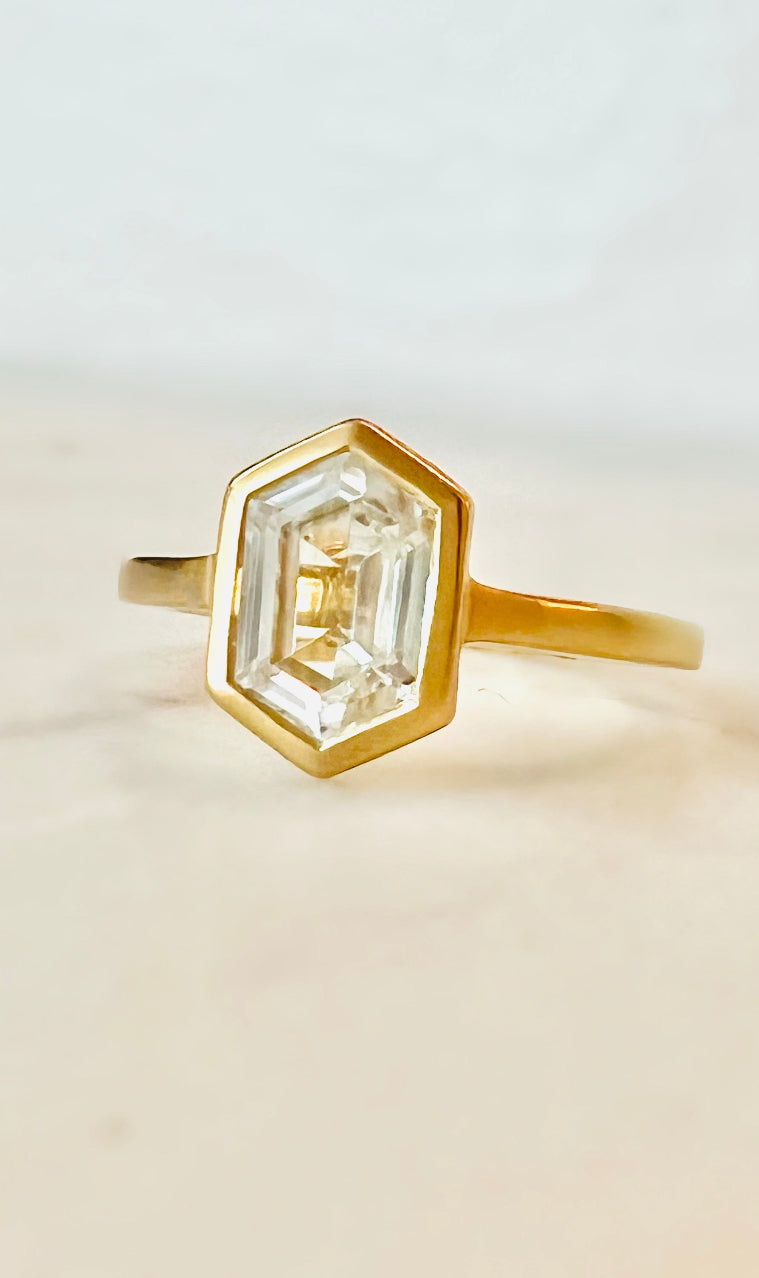 White Zircon Natural Gemstone Ring 18k
