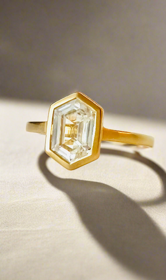 White Zircon Natural Gemstone Ring 18k