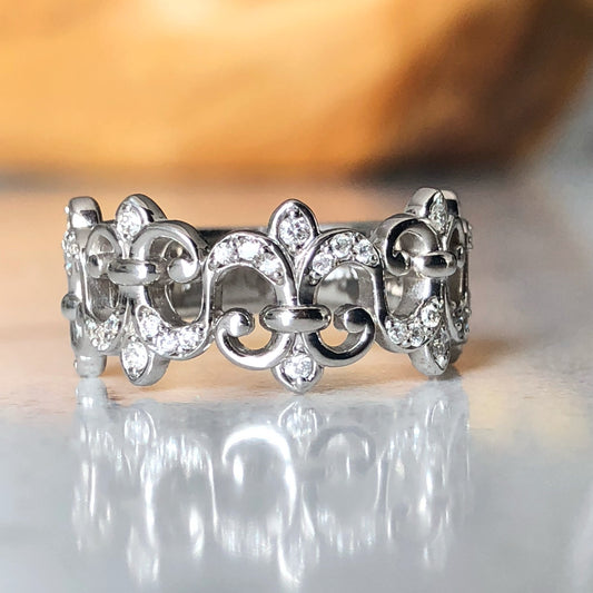 Fleur de Lis One Quarter Carat Natural Diamond Band