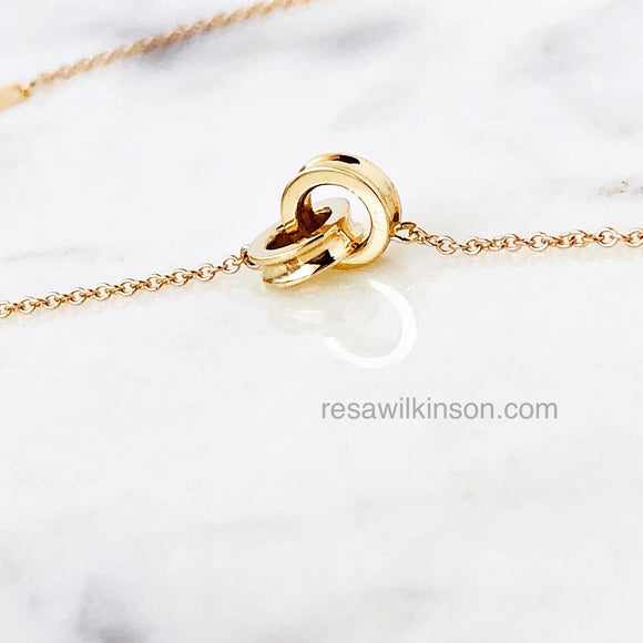 Interlocking Rings Necklace Yellow Gold